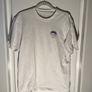 Patagonia | Men’s Medium (M) White Fitz Roy Hex Responsibili-Tee® | #38439